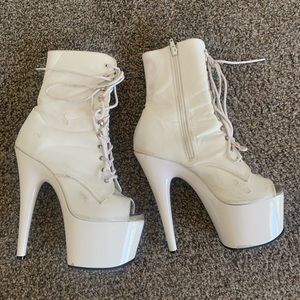 Pleasers white dance boots Womens 9